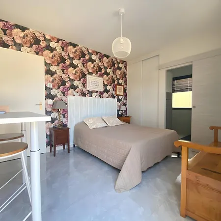 Independante Climatisee Bed & Breakfast 3*