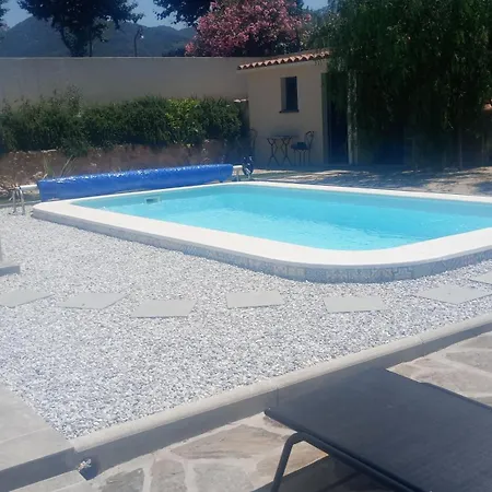 Bed & Breakfast Independante Climatisee 3*