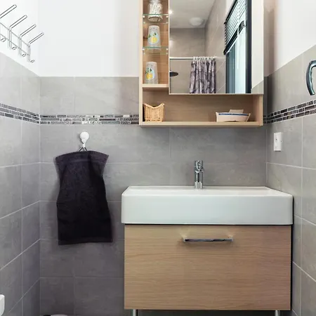 Independante Climatisee Bed & Breakfast