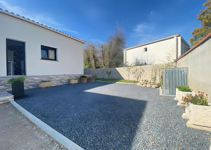 Indépendante Climatisée Laroque-des-Albères